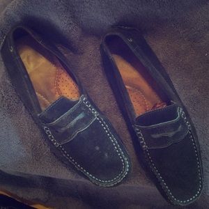 Suede black loafers